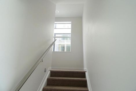 Photo of property in 32 Stephen Avenue, Henderson, Auckland, 0610