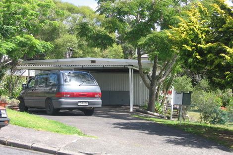 Photo of property in 2/26 Ludlow Terrace, Totara Vale, Auckland, 0627