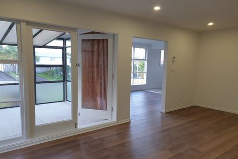 Photo of property in 43 Larne Avenue, Pakuranga Heights, Auckland, 2010