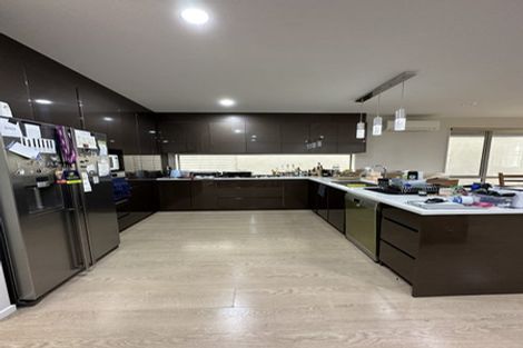 Photo of property in 10 Uranga Lane, Long Bay, Auckland, 0630