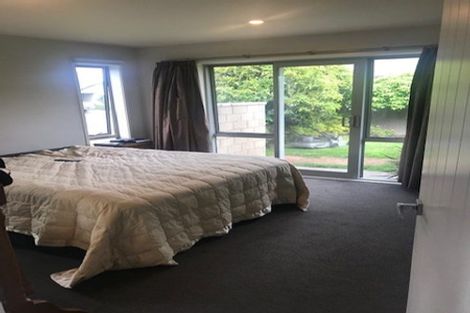 Photo of property in 27 Handley Crescent, Wigram, Christchurch, 8042