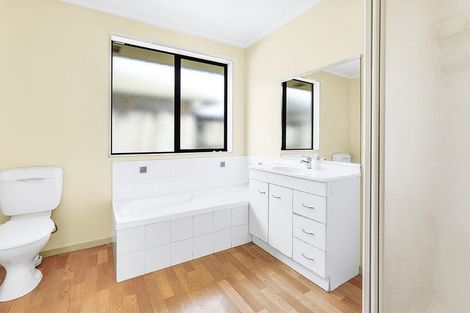 Photo of property in 12 Farnham Close, Rototuna North, Hamilton, 3210