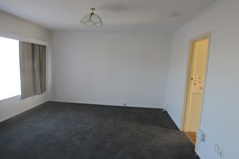 Photo of property in 2/24 Knights Road, Rothesay Bay, Auckland, 0630