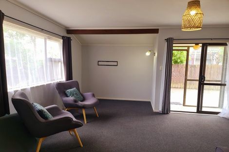 Photo of property in 6 Jarrett Court, Roslyn, Palmerston North, 4414