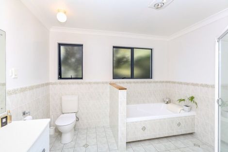 Photo of property in 27 Findlay Street, Moturoa, New Plymouth, 4310