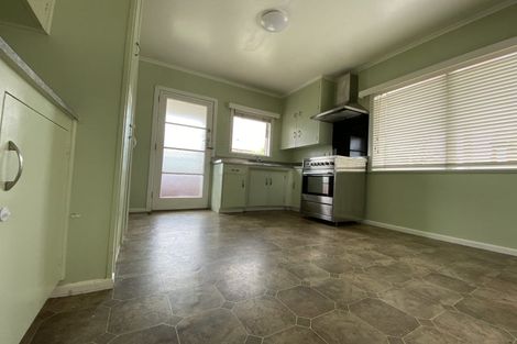 Photo of property in 5/134 Onewa Road, Northcote, Auckland, 0627