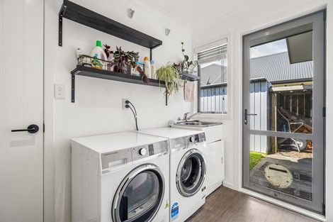 Photo of property in 27 Norfolk Drive, Cambridge, 3434