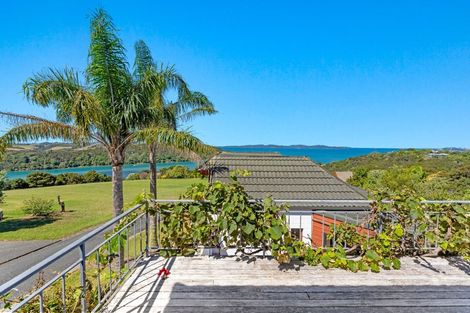 Photo of property in 14 Kotare Place, Sandspit, Warkworth, 0982