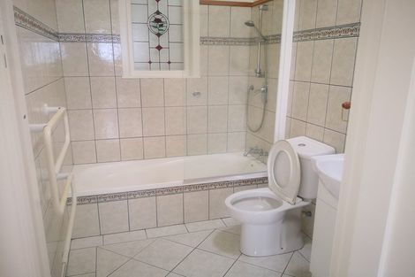 Photo of property in 1020 Great North Road, Point Chevalier, Auckland, 1022