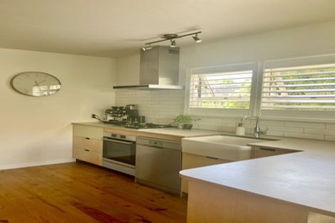 Photo of property in 3/142 Rosebank Road, Avondale, Auckland, 1026