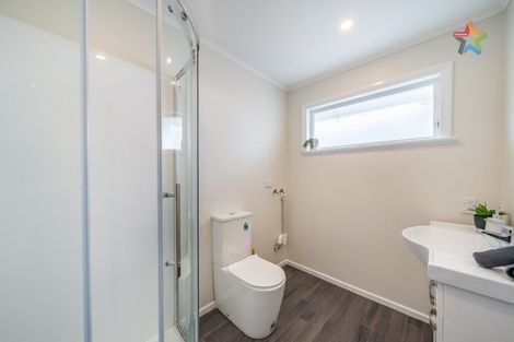 Photo of property in 6a Heather Grove, Fairfield, Lower Hutt, 5011