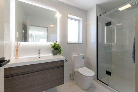 Photo of property in 2/66 Gardner Avenue, New Lynn, Auckland, 0600