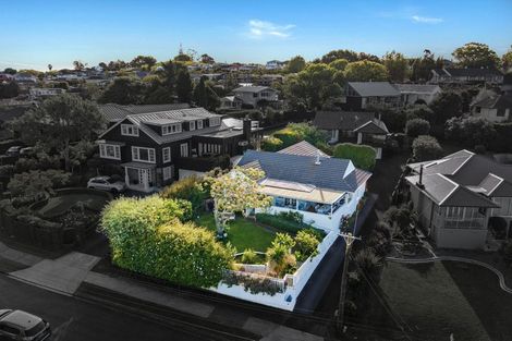 Photo of property in 56 Parkhill Road, Mellons Bay, Auckland, 2014