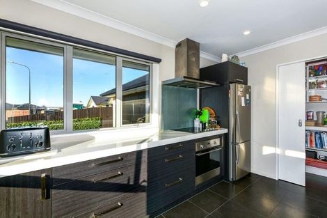 Photo of property in 6 Dundee Close, Darfield, 7510