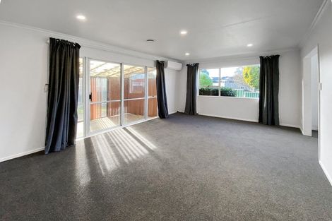 Photo of property in 14 Hillcrest Drive, Kelvin Grove, Palmerston North, 4414