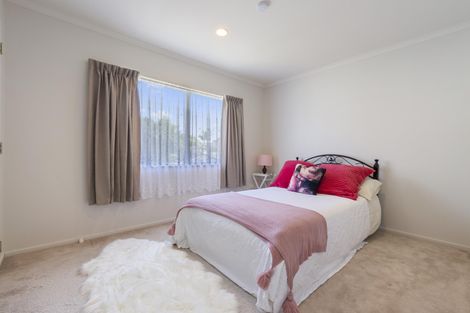 Photo of property in 29 Carnoustie Drive, Wattle Downs, Auckland, 2103