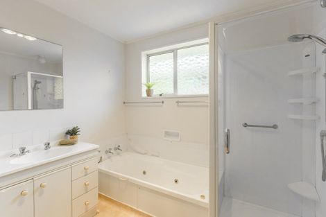 Photo of property in 36 Sylvan Avenue, Waikanae, 5036