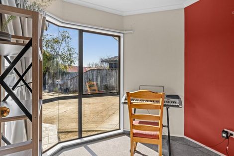 Photo of property in 17 Penlington Place, Havelock North, 4130