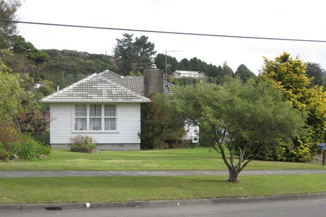 Photo of property in 6 Tawhai Street, Stokes Valley, Lower Hutt, 5019