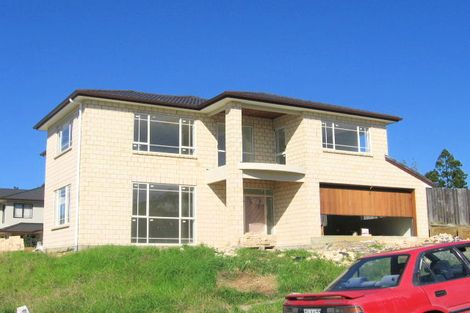 Photo of property in 92 San Valentino Drive, Henderson, Auckland, 0612