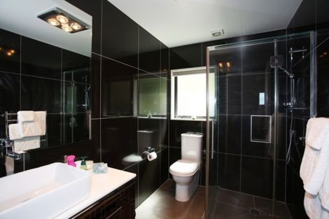 Photo of property in 15 Bob Craig Place, Pukekohe, 2120