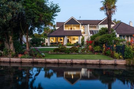 Photo of property in 61 Fendalton Road, Fendalton, Christchurch, 8014