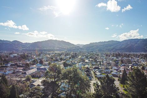 Photo of property in 2 Wallaceville Road, Wallaceville, Upper Hutt, 5018