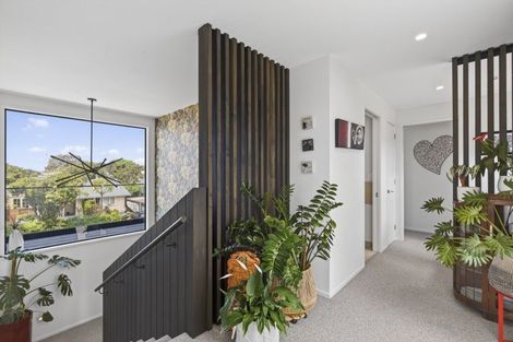 Photo of property in 8 Kowhai Street, Strandon, New Plymouth, 4312