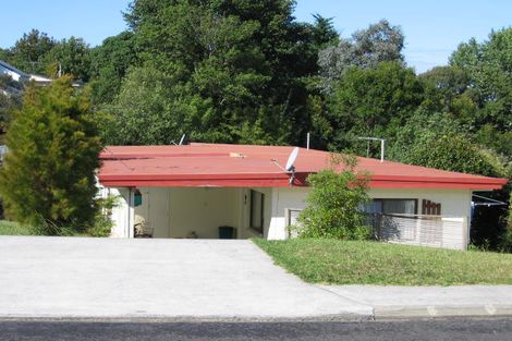 Photo of property in 2/2 Flavia Close, Torbay, Auckland, 0630