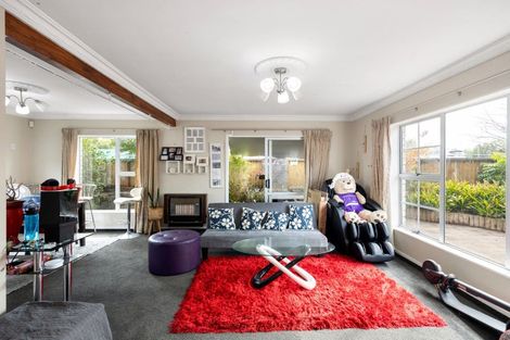 Photo of property in 2/165 River Road, Hamilton East, Hamilton, 3216