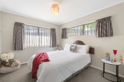 Photo of property in 14 John Lister Close, Golflands, Auckland, 2013