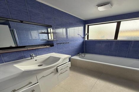 Photo of property in 3/1 Rebecca Rise, Weymouth, Auckland, 2103