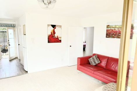 Photo of property in 42a Trentham Road, Papakura, 2110