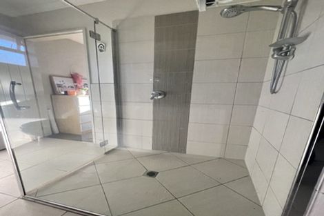 Photo of property in 2/220 Avonhead Road, Avonhead, Christchurch, 8042