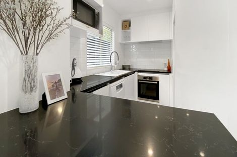 Photo of property in 2/49 Fields Parade, Oteha, Auckland, 0632