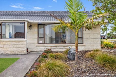 Photo of property in 2 Hampton Place, Springvale, Whanganui, 4501