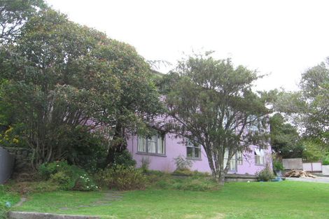 Photo of property in 11 Lyndhurst Road, Tawa, Wellington, 5028