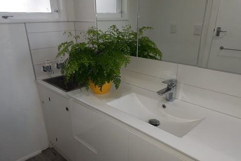 Photo of property in 3/5 Felton Mathew Avenue, St Johns, Auckland, 1072