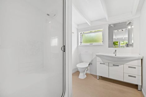 Photo of property in 2/84 Glenvar Road, Torbay, Auckland, 0630