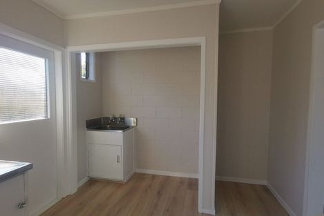 Photo of property in 3/9 Smiths Avenue, Papakura, 2110