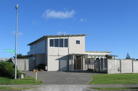 Photo of property in 4 Major Durie Place, Waikanae Beach, Waikanae, 5036
