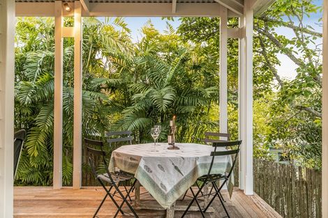 Photo of property in 51 Church Street, Devonport, Auckland, 0624