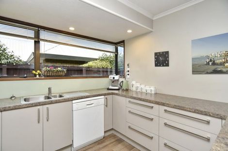 Photo of property in 4 Clotilda Place, Bishopdale, Christchurch, 8053