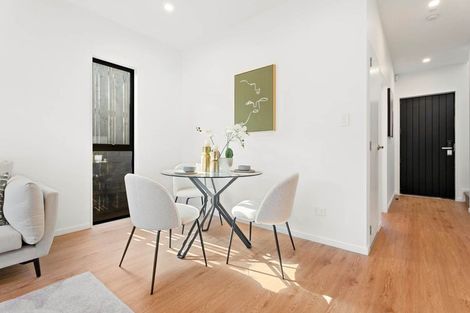 Photo of property in 19f Ellesmere Crescent, Pakuranga Heights, Auckland, 2010