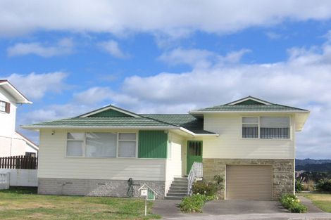 Photo of property in 14 Westview Grove, Miramar, Wellington, 6022