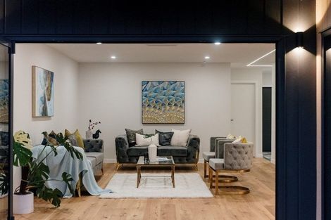Photo of property in 25 Taipahitini Road, Rosehill, 2113
