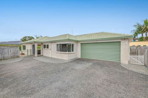 Photo of property in 2/31 Alice Avenue, Orewa, 0931