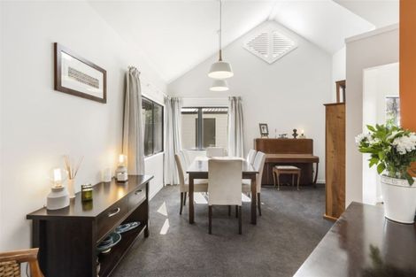 Photo of property in 2/8 Phillip Parade, Forrest Hill, Auckland, 0620