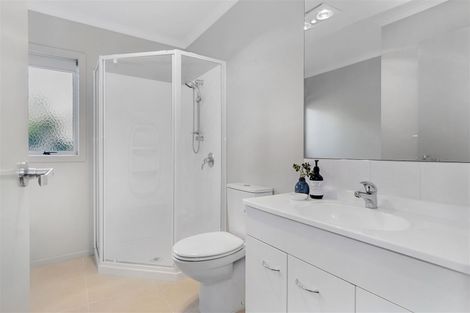 Photo of property in 10 Bridgewater Way, Pyes Pa, Tauranga, 3112