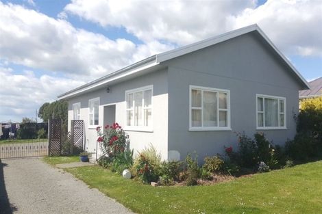 Photo of property in 15 Timaru Road, Waimate, 7924
